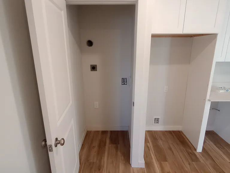400 SW Grand Blvd #1 — Photo 8