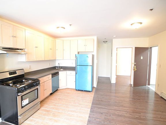3rd image of 2236 3rd Ave APT 3