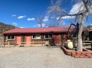 1101 Private Dr CABIN 1, Embudo, NM 87531