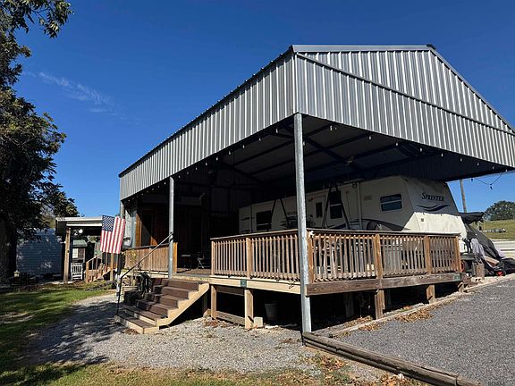 5th image of 7935 Island Rd