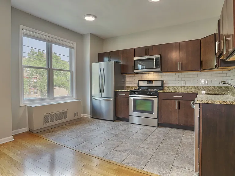 76 St Paul's Avenue — Photo 13