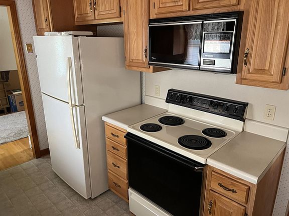 5th image of 174 Houston Ave NE