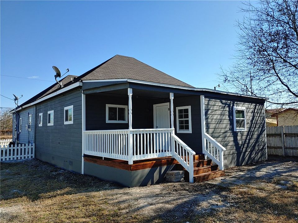 1st image of 400 Symes St #B