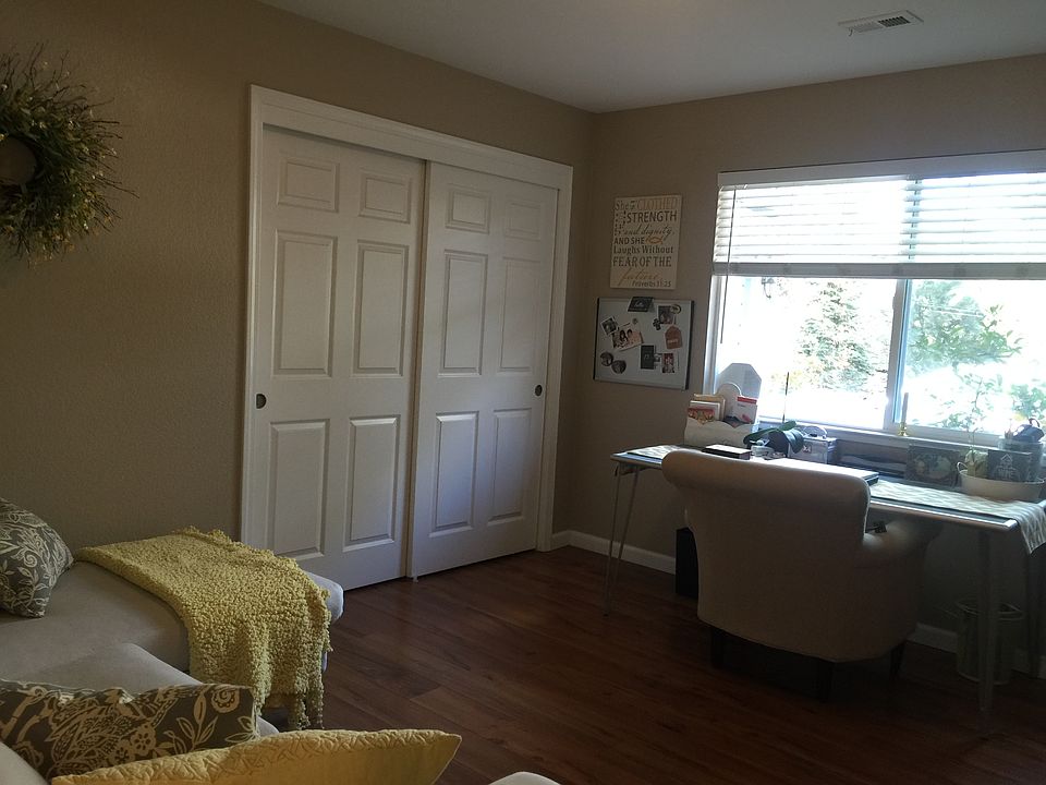 Office/3rd Bedroom