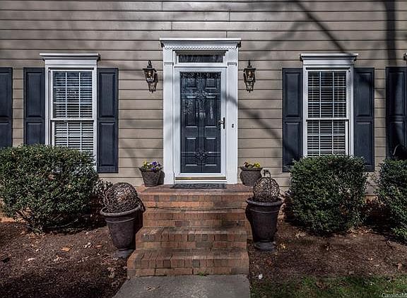 2nd image of 4809 Derbyshire Dr
