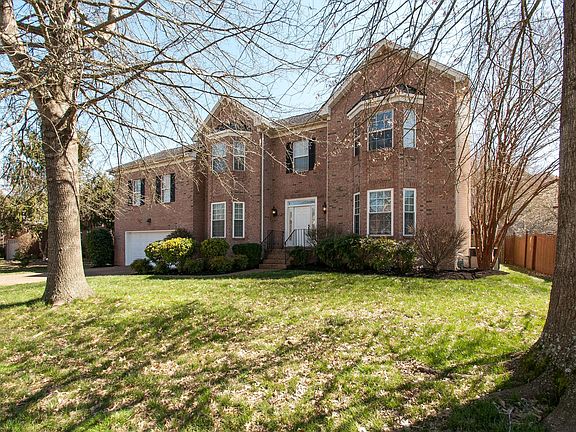 2nd image of 804 Onslow Way