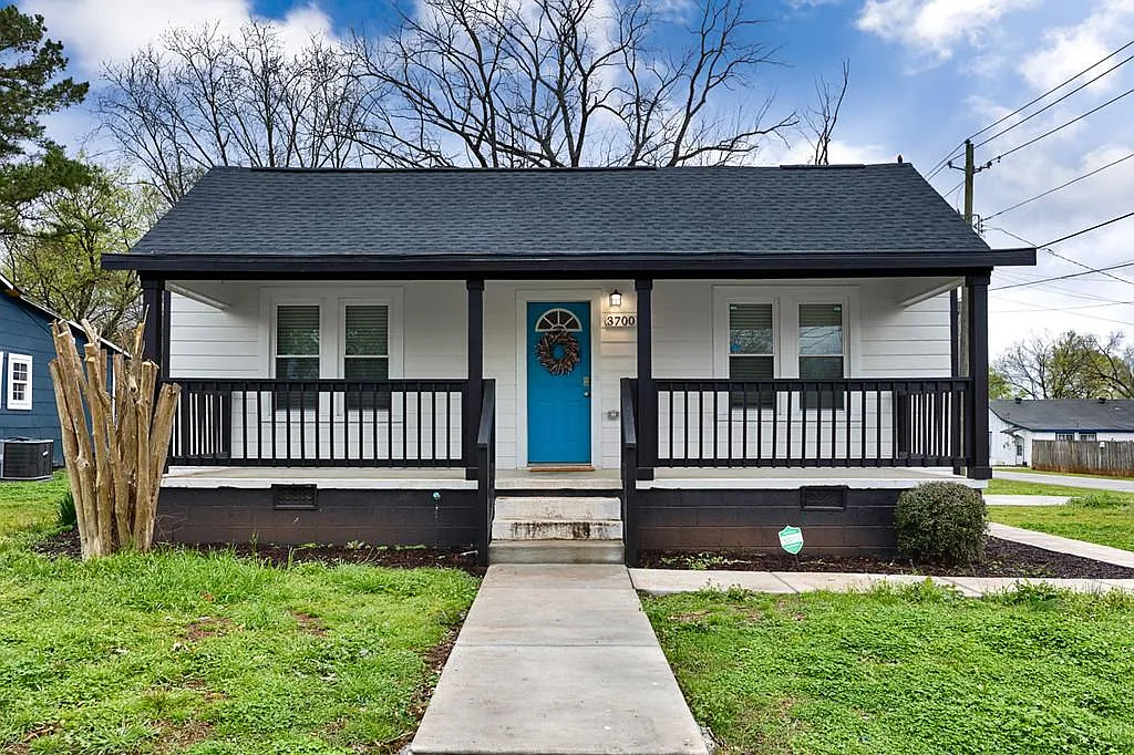 3 bed, 1368 sqft, $1,750 — Photo 1