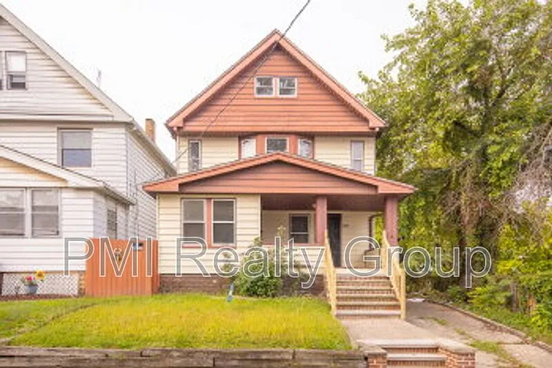888 Evangeline Rd