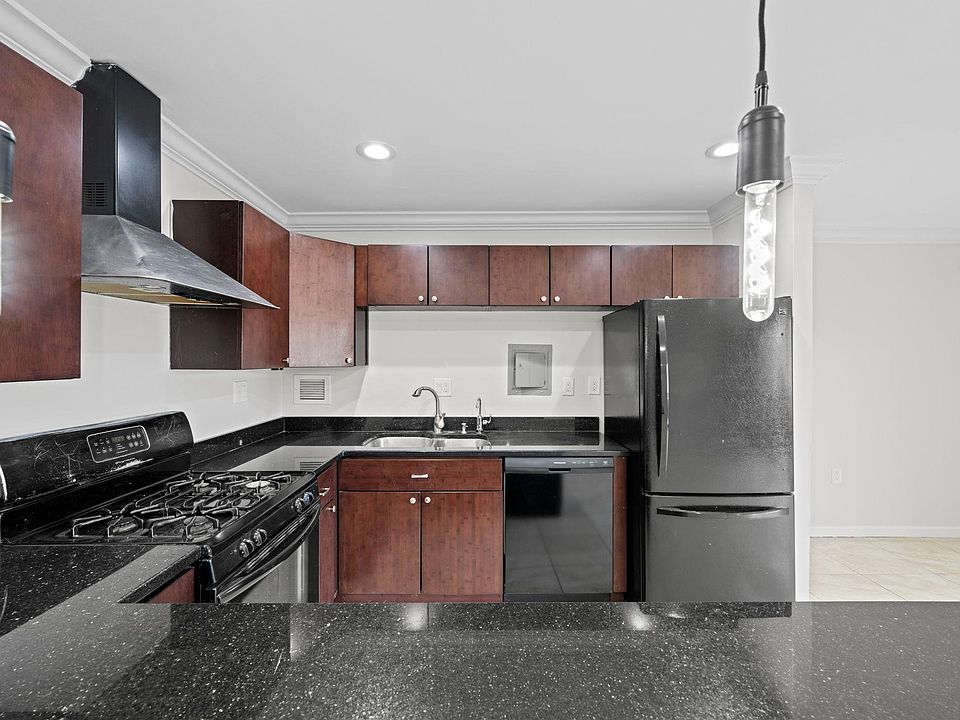 1st image of 6133 Leesburg Pike APT 410
