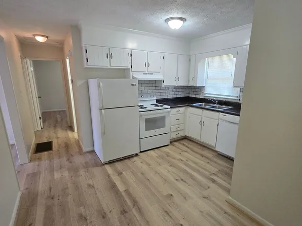 Warrior Apartments, 1505 & 1526 Warrior Rd #D2, Anniston, AL 36207