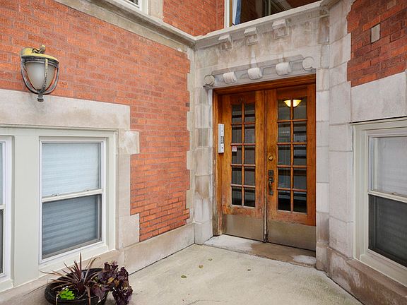 2nd image of 1620 W Columbia Ave APT 1S