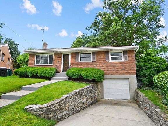 2nd image of 1120 Wendover Ct