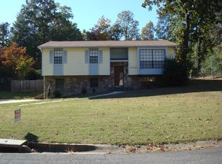 3018 Moonlight Ln, Fultondale, AL 35068