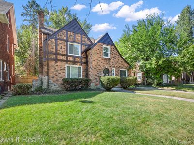 16555 Edinborough Rd, Detroit, MI, 48219