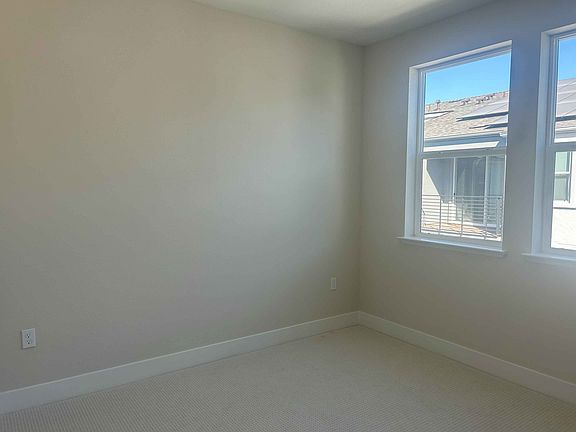 5th image of 595 Redberry Way