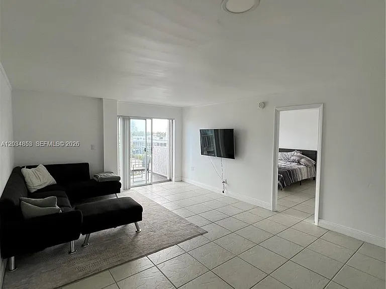 6545 Indian Creek Dr #509 — Photo 10