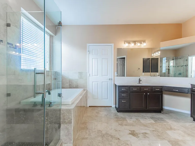 1521 Hidden Cove Ct — Photo 17