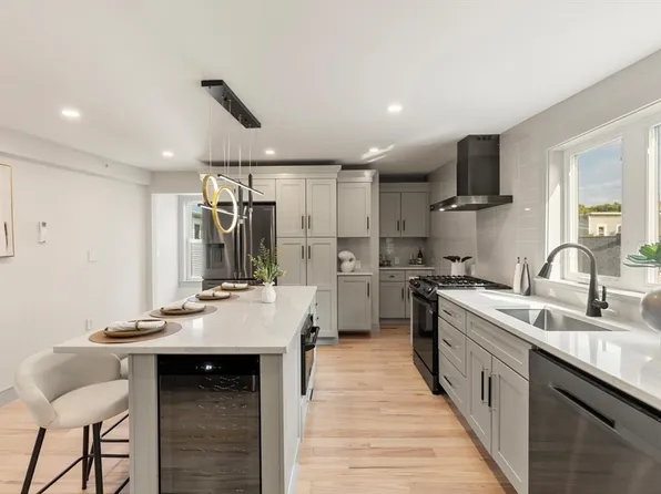 22 Hunting St #3P, Cambridge, MA 02141