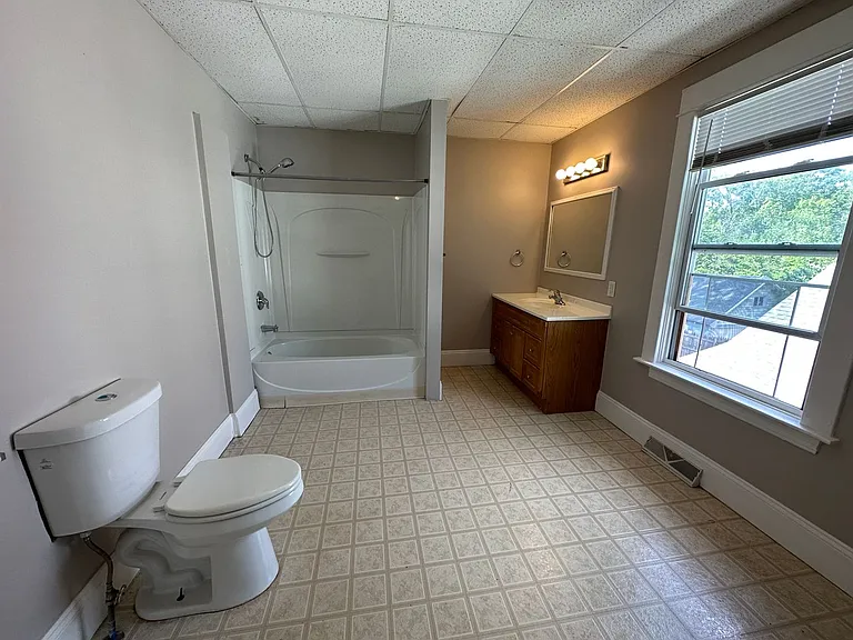 1503 North Ave NE — Photo 9