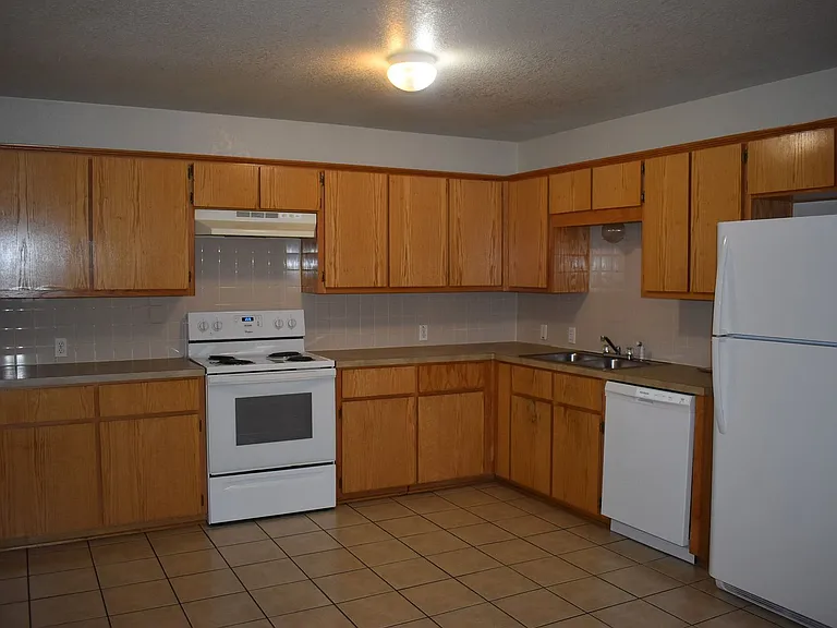 1614 Yuma Trl — Photo 4