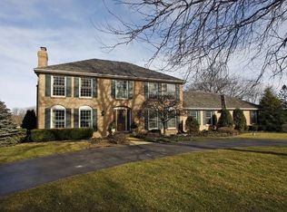 5 Stone Ridge Dr, South Barrington, IL 60010