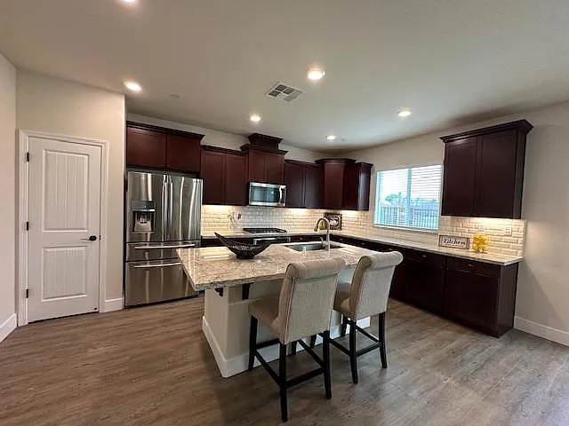 1618 Kensington Pl — Photo 4