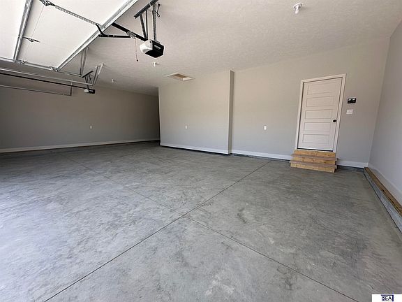 3rd image of 11020 Portage Dr