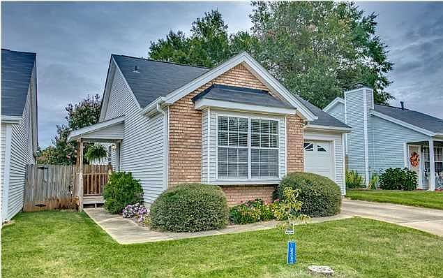 1st image of 2731 Meadowlark Ln