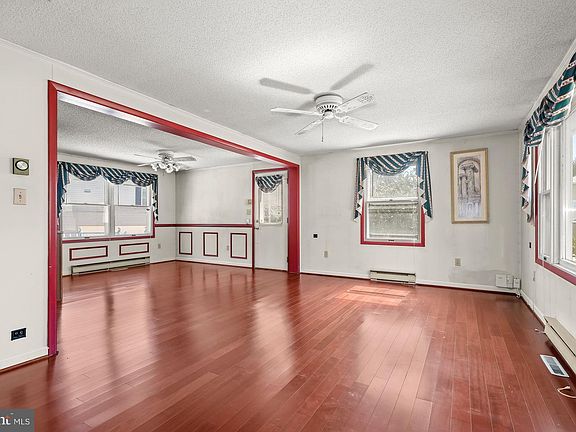 3rd image of 9299 All Saints Rd