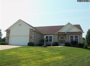 2752 Riverbed Ln, Akron, OH 44312