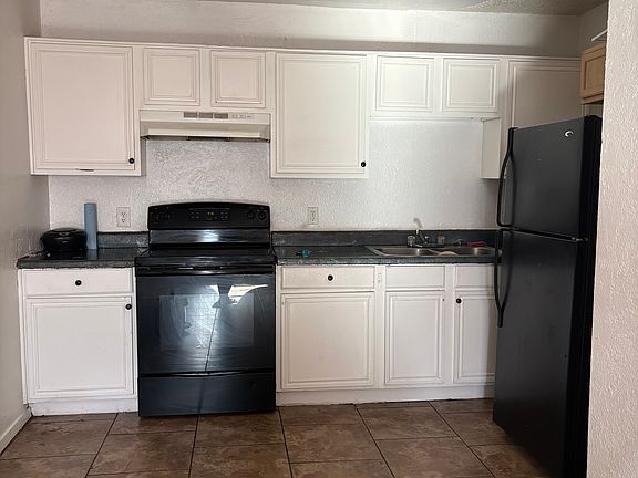 3rd image of 5800 Asbury Ave