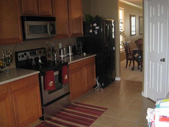 3rd image of 2828 Elm Fork Dr