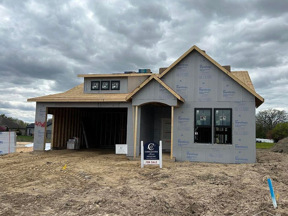 2nd image of 4768 Signature Dr