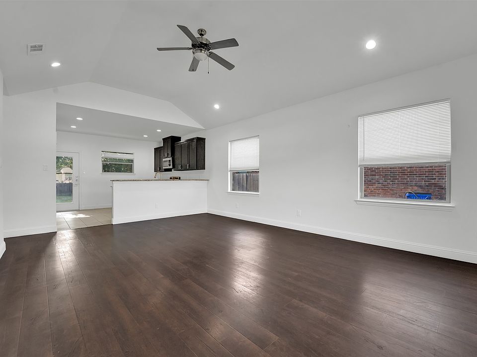 1st image of 4902 Rimwood Dr