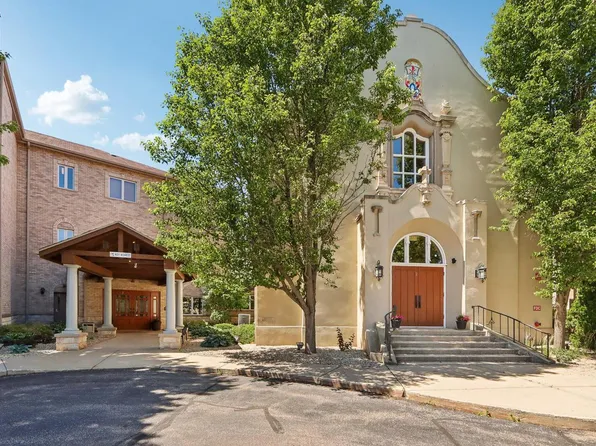 N51W34861 Wisconsin AVENUE #3112, Okauchee, WI 53069