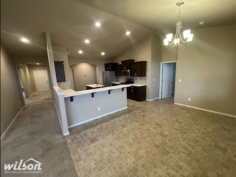 5300 Sage Way — Photo 6