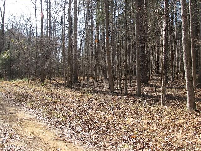 2nd image of 4850 Yellow Poplar Ln