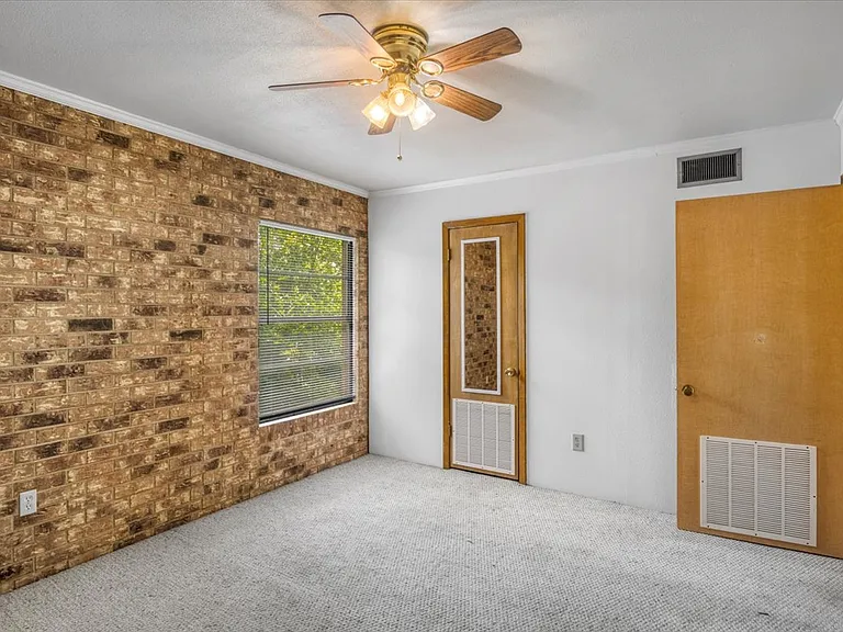 403 S Main St #6 — Photo 13