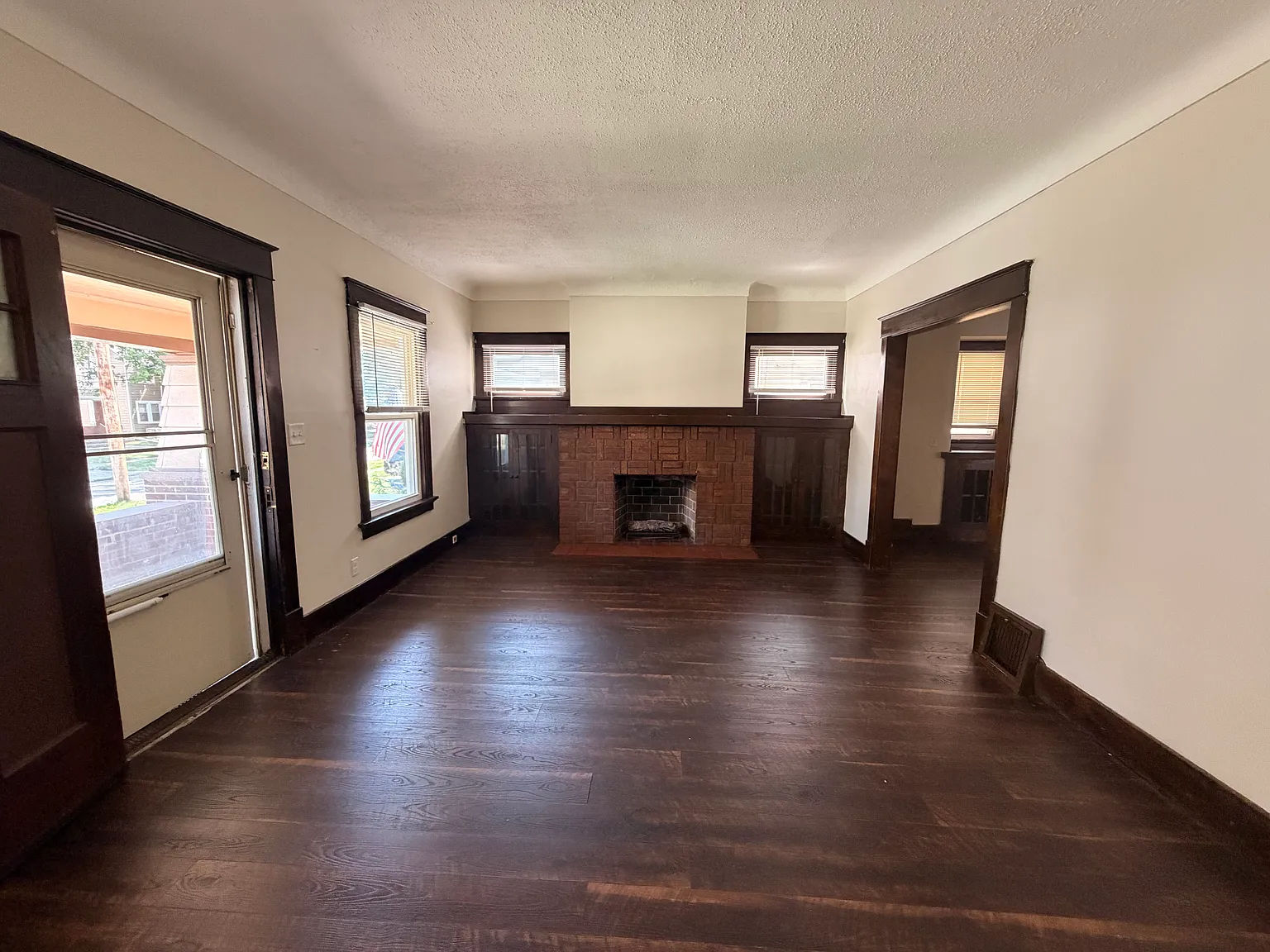 2 bed, $1,150 — Photo 1