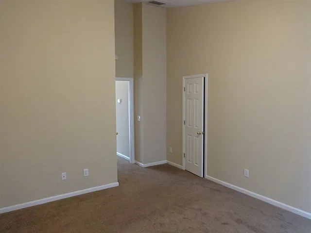 1512 Ashleigh St — Photo 7