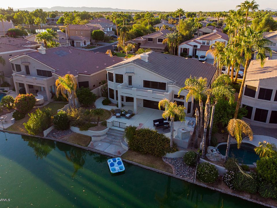 1st image of 755 W Desert Broom Dr