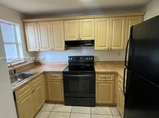 Mango Hill Condo No 2, Hialeah, FL 33012