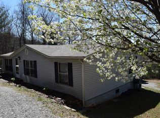 205 Squash Dr, Purlear, NC 28665