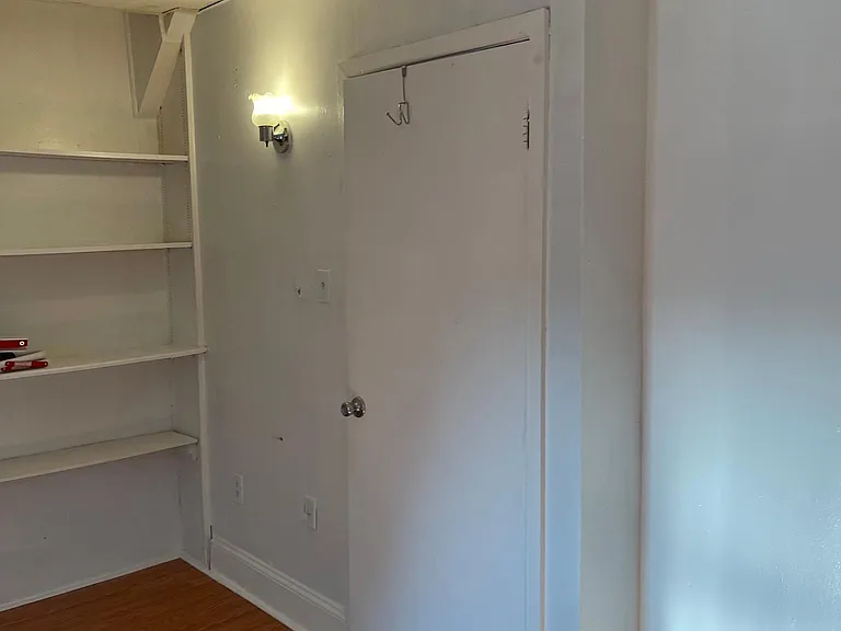 512 S 41st St #8 — Photo 55