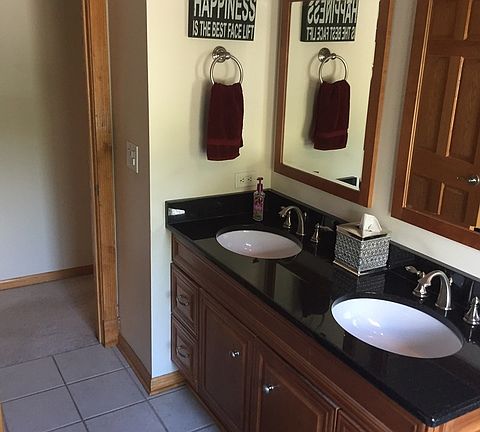 5th image of 915 Hartwood Dr