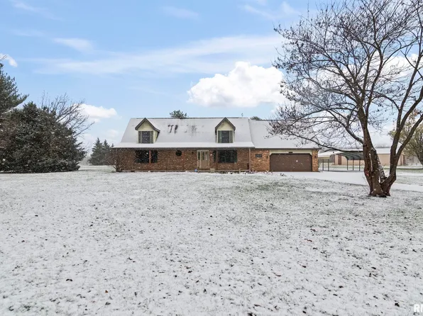 1225 Arlington Chase, Sherman, IL 62684