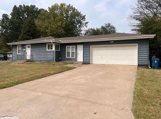 600 SE 6th St, Lees Summit, MO 64063