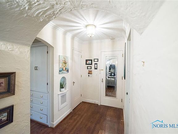 3rd image of 2200 Scottwood Ave Unit 309
