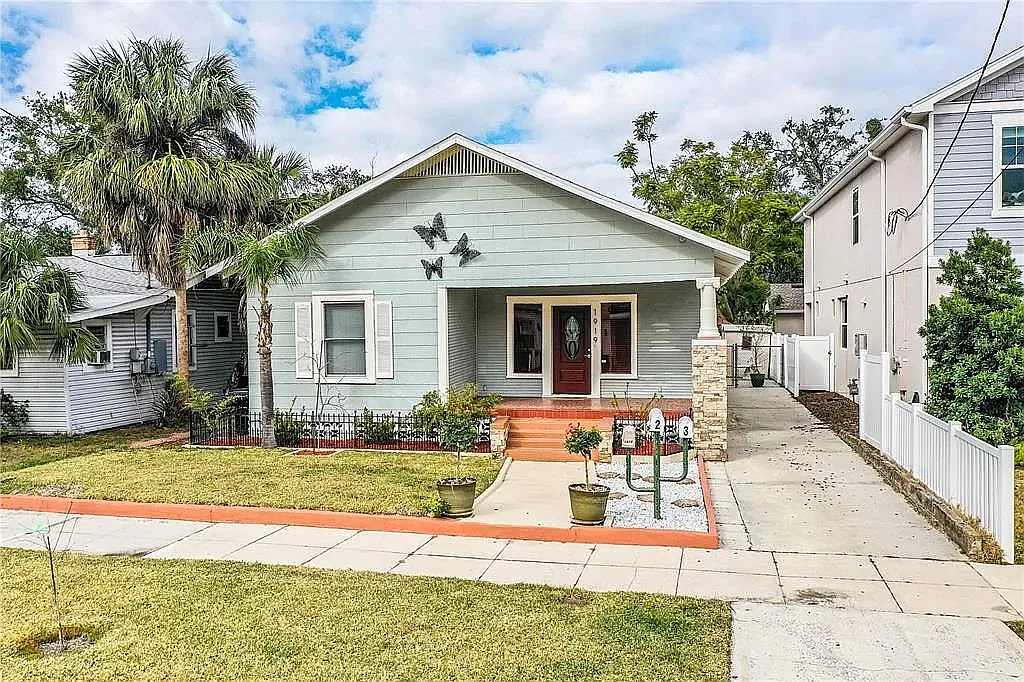2 bed, 1395 sqft, $2,800 — Photo 1