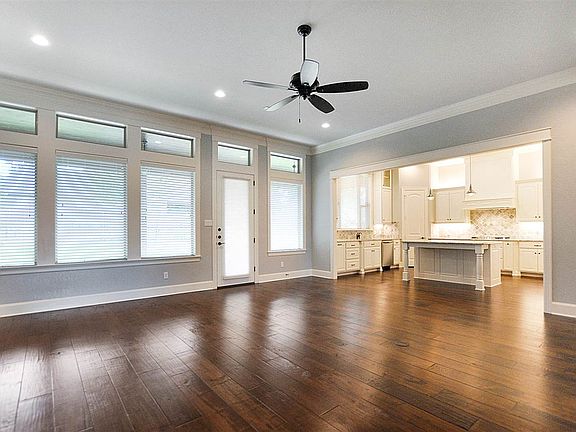 3rd image of 1173 Cambridge Bnd